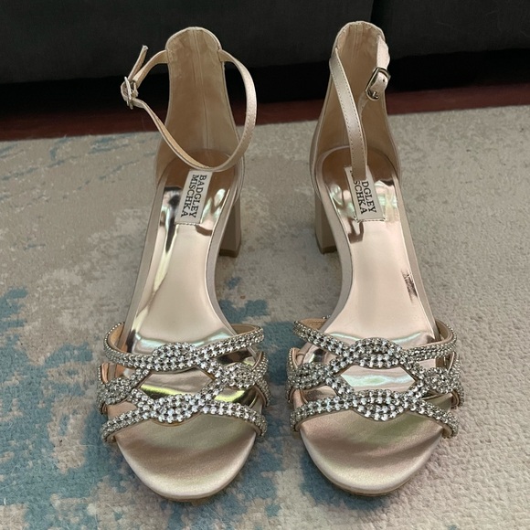 Badgley Mischka Shoes - Badgley Mischka 7.5 rose gold and silver 2 in block heels